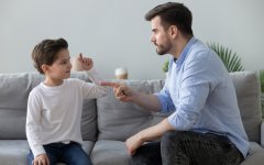 Беседа «Часто пагубные зависимости приобретают дети, которые потеряли связь с родителями» 
